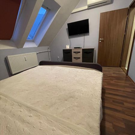 Palank Apartman Mosonmagyaróvár Zewnętrze zdjęcie