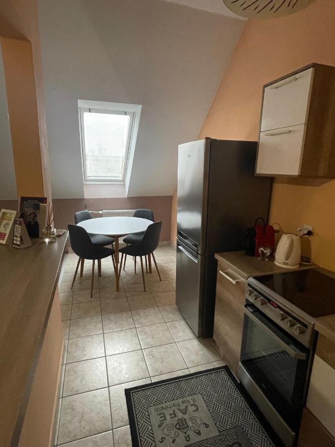 Palank Apartman Mosonmagyaróvár Zewnętrze zdjęcie