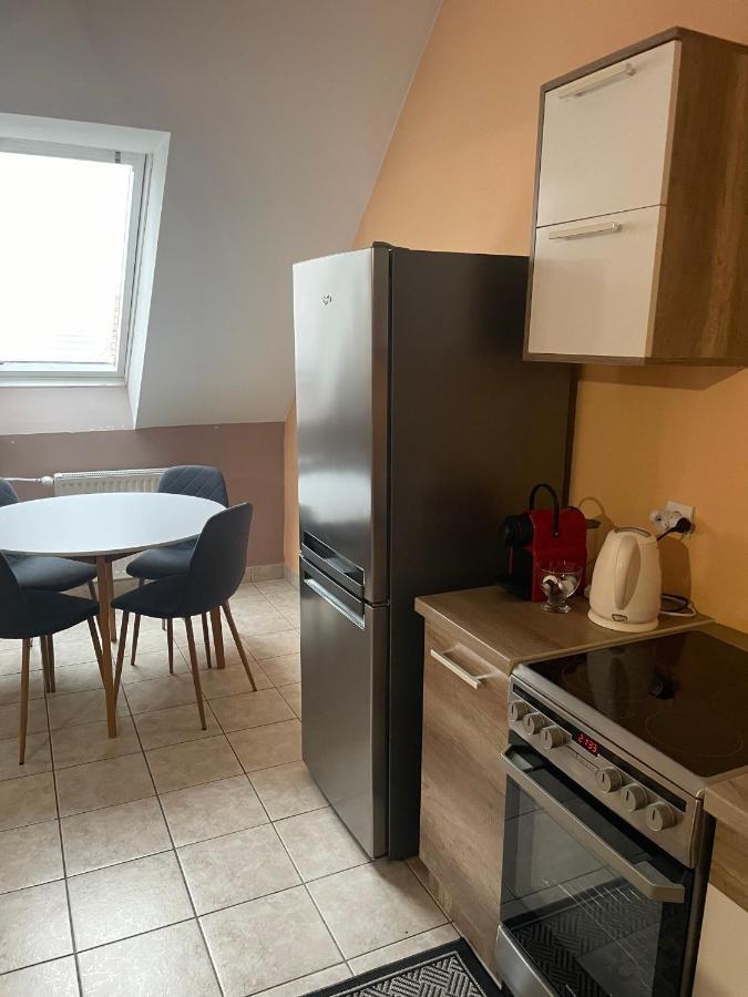 Palank Apartman Mosonmagyaróvár Zewnętrze zdjęcie