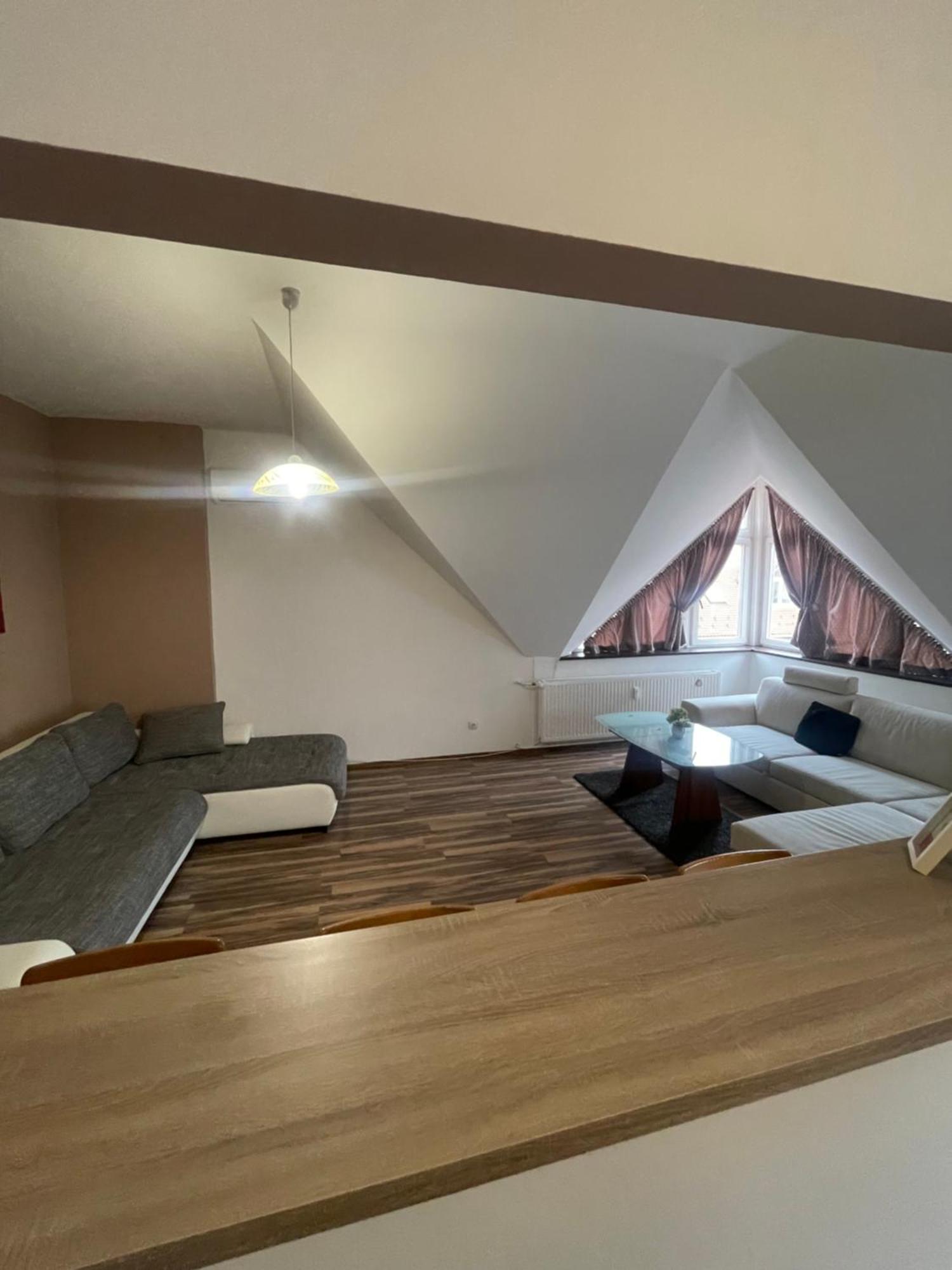 Palank Apartman Mosonmagyaróvár Zewnętrze zdjęcie