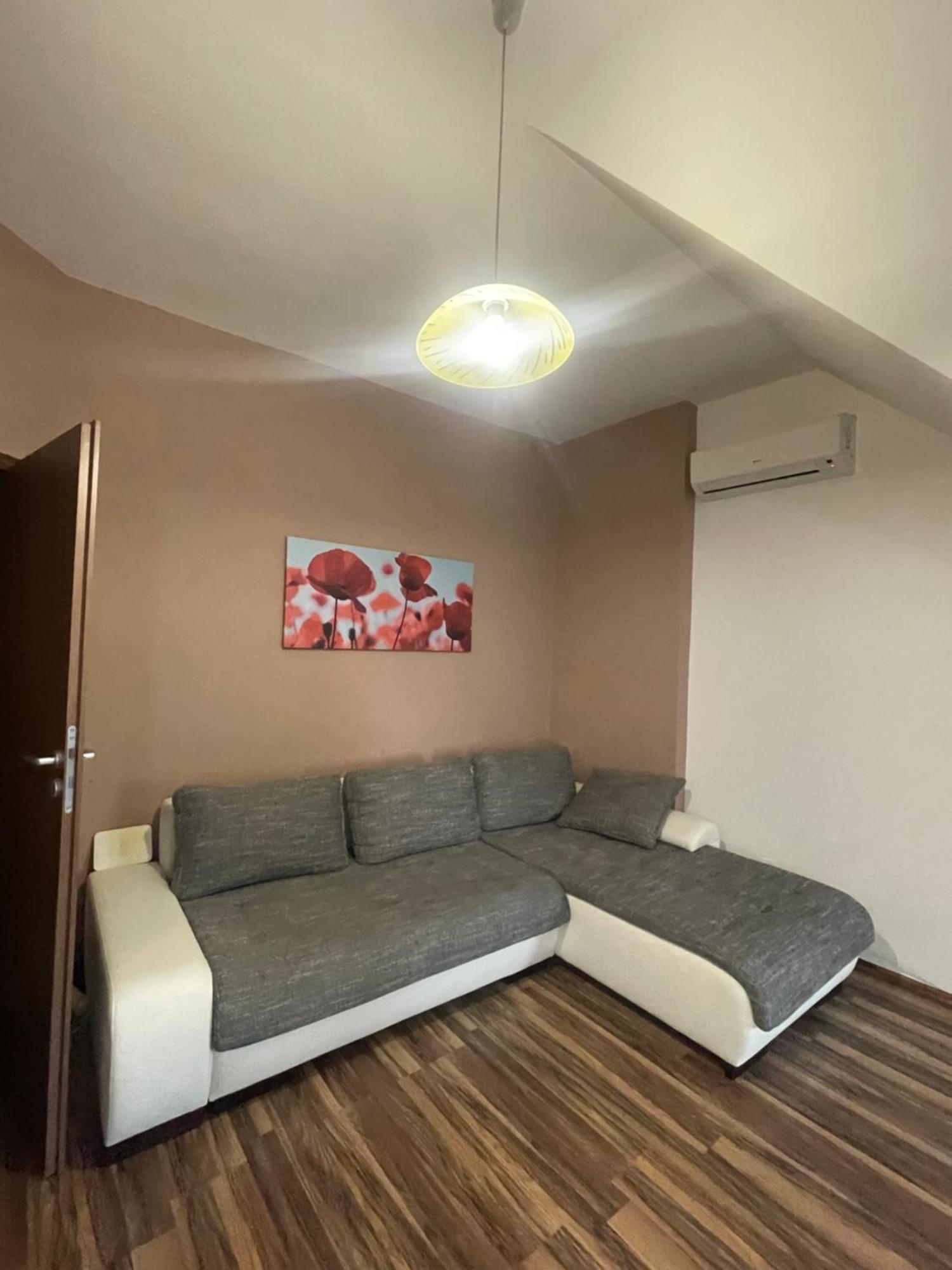 Palank Apartman Mosonmagyaróvár Zewnętrze zdjęcie