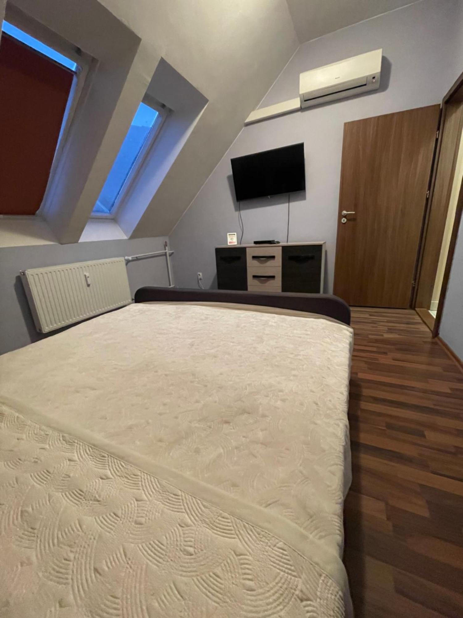 Palank Apartman Mosonmagyaróvár Zewnętrze zdjęcie