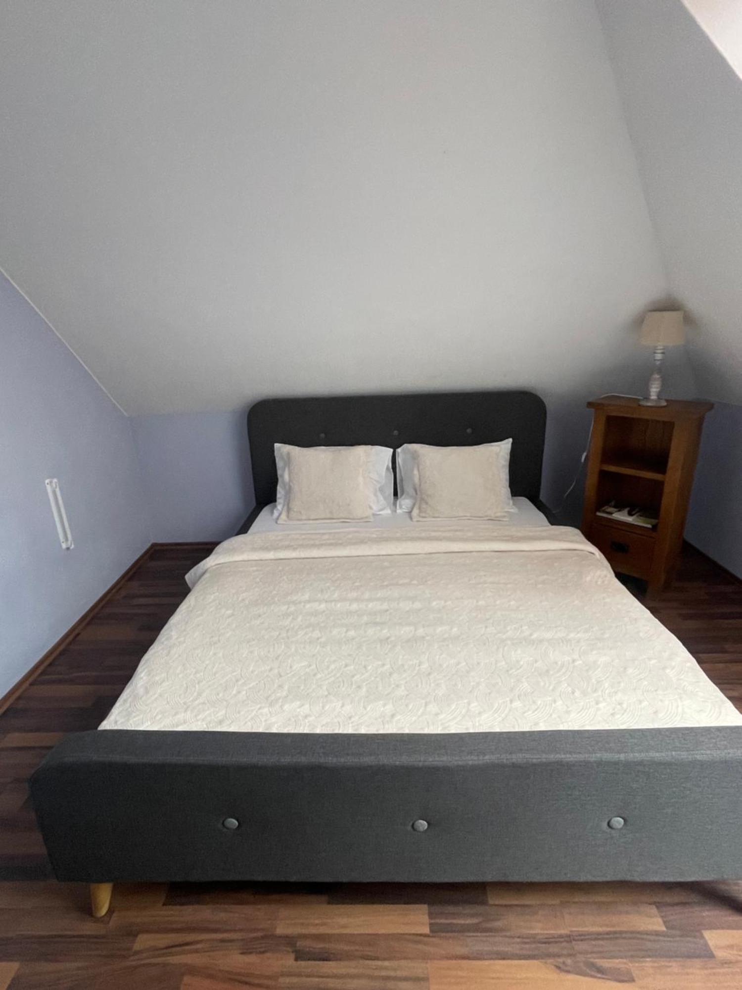 Palank Apartman Mosonmagyaróvár Zewnętrze zdjęcie