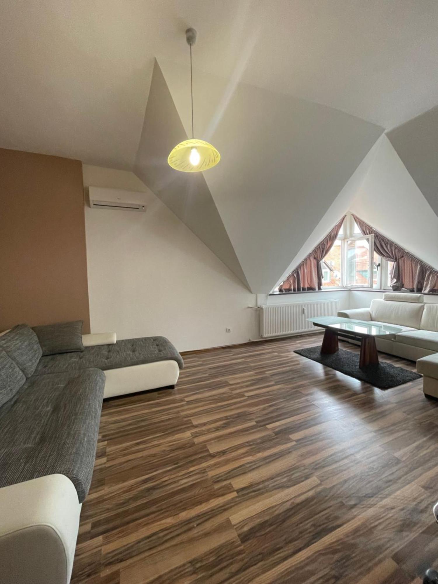 Palank Apartman Mosonmagyaróvár Zewnętrze zdjęcie